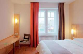 Гостиница Ибис Сибирь Омск Улучшенный двухместный номер с 1 кроватью-2